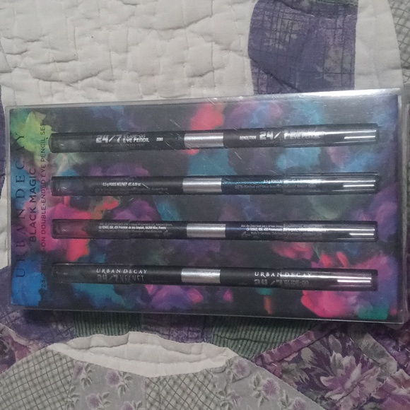 Bnwt!! Urban Decay Black Magic Double-end eye pencil set